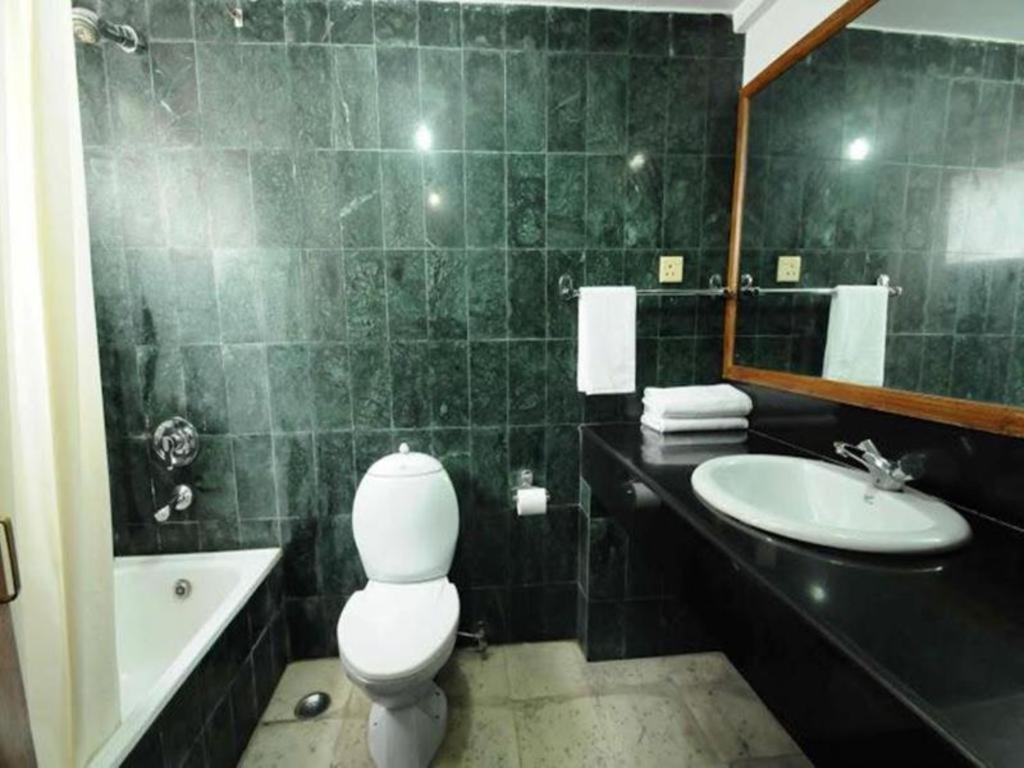 Lalitpur Hotel Clarion Jawalakhel מראה חיצוני תמונה