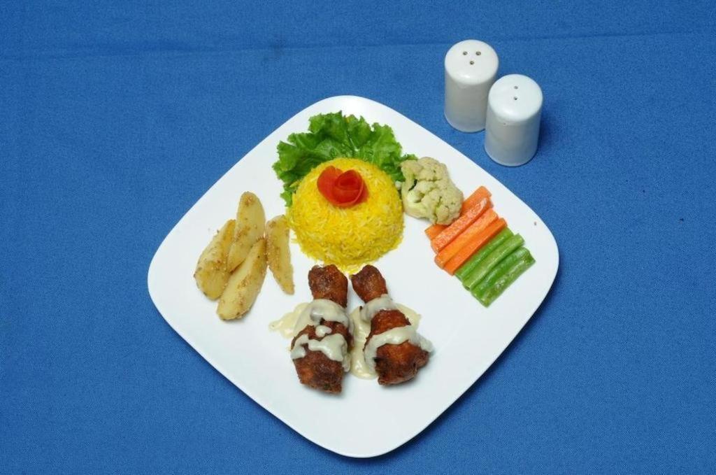 Lalitpur Hotel Clarion Jawalakhel מראה חיצוני תמונה