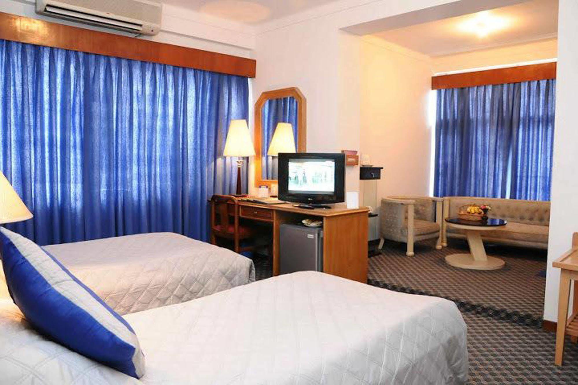 Lalitpur Hotel Clarion Jawalakhel מראה חיצוני תמונה
