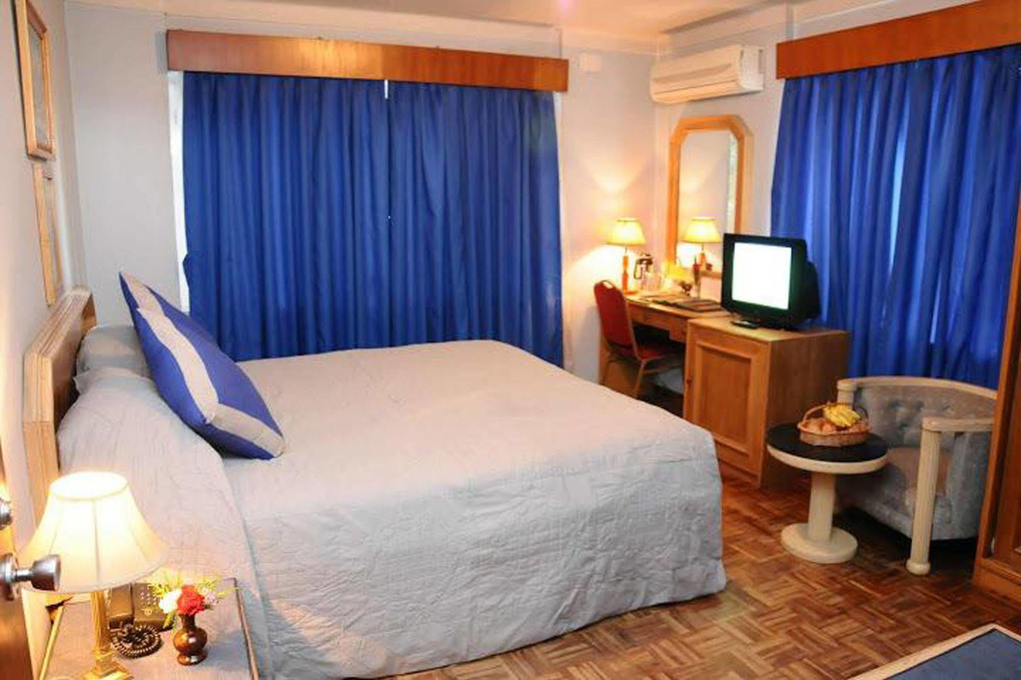 Lalitpur Hotel Clarion Jawalakhel מראה חיצוני תמונה