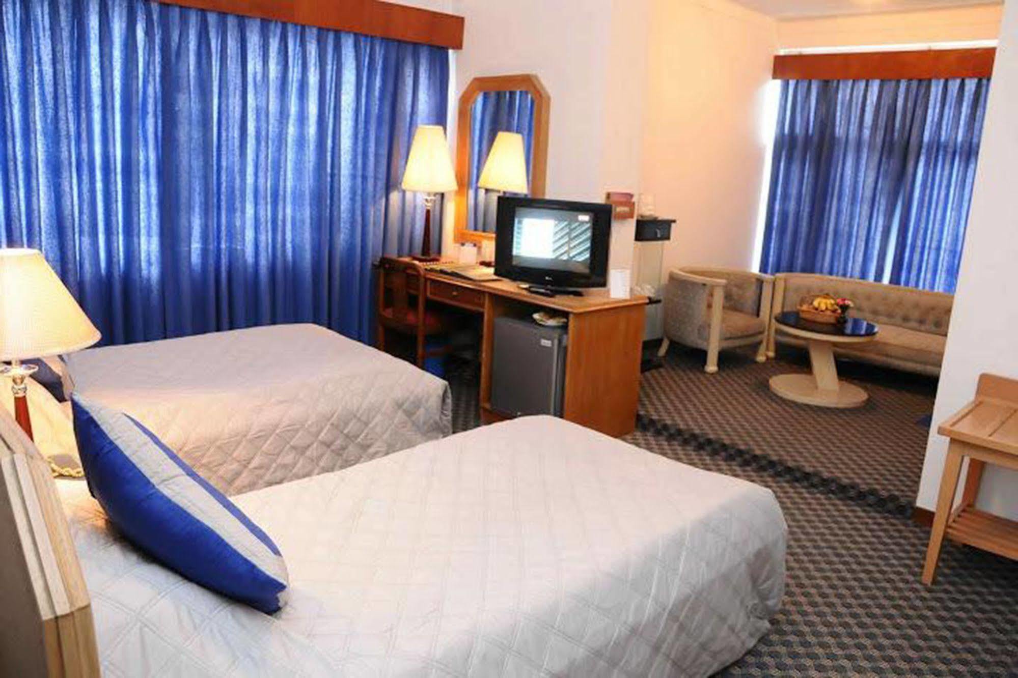 Lalitpur Hotel Clarion Jawalakhel מראה חיצוני תמונה